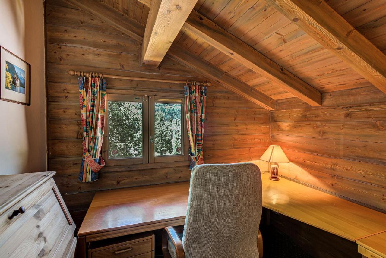Chalet Blackbushe - Traditional Chalet - Alpes Travel - Sleeps 4-6 Лез-Уш Экстерьер фото